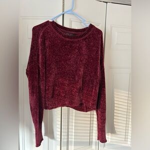 Soft maroon cropped sweater